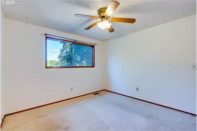 19560 SW Madeline St, Beaverton, OR 97078 - Photo 22