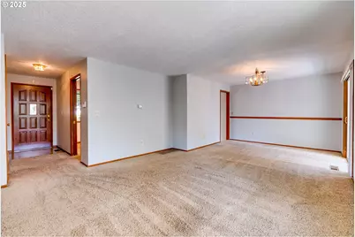 19560 SW Madeline St, Beaverton, OR 97078 - Photo 8