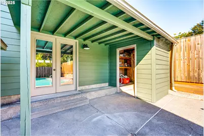 19560 SW Madeline St, Beaverton, OR 97078 - Photo 42