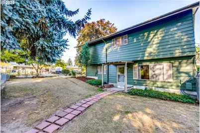 19560 SW Madeline St, Beaverton, OR 97078 - Photo 48