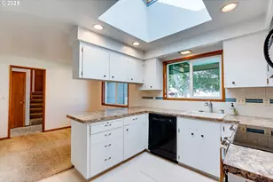 19560 SW Madeline St, Beaverton, OR 97078 - Photo 10