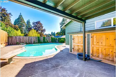 19560 SW Madeline St, Beaverton, OR 97078 - Photo 38