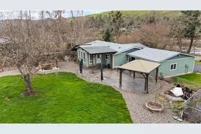 2373 Wild River Dr, Roseburg, OR 97470 - Photo 1