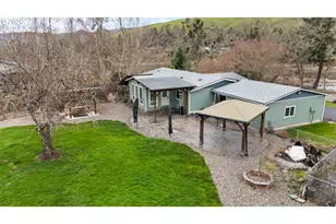 2373 Wild River Dr, Roseburg, OR 97470 - Photo 1