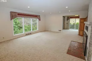 1528 NW Eden St, Roseburg, OR 97470 - Photo 6