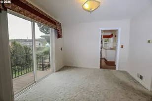 1528 NW Eden St, Roseburg, OR 97470 - Photo 12