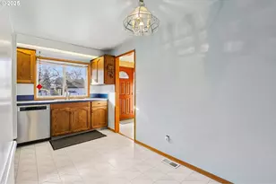 16365 SE Sterling Cir, Milwaukie, OR 97267 - Photo 12