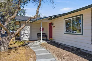1830 SW 16th St, Redmond, OR 97756 - Photo 2