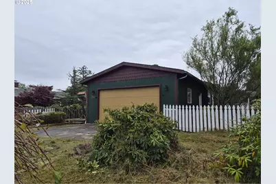 140 SW Birch Ave, Warrenton, OR 97146 - Photo 1