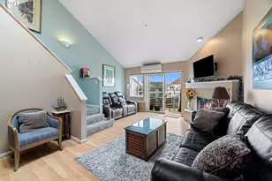 275 N Hayden Bay Dr, Portland, OR 97217 - Photo 10