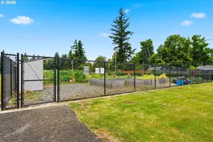 1014 SE 175th Pl, Portland, OR 97233 - Photo 24