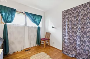 1014 SE 175th Pl, Portland, OR 97233 - Photo 16