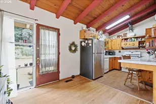 1014 SE 175th Pl, Portland, OR 97233 - Photo 10