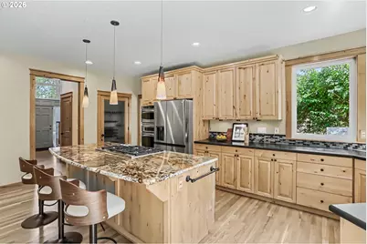 17622 Brookhurst Dr, Lake Oswego, OR 97034 - Photo 12