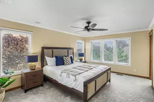 17622 Brookhurst Dr, Lake Oswego, OR 97034 - Photo 16