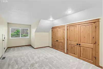 17622 Brookhurst Dr, Lake Oswego, OR 97034 - Photo 22