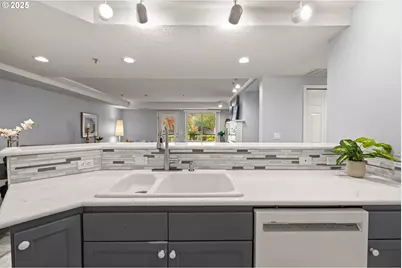 15420 NE Knott St #2, Portland, OR 97230 - Photo 10