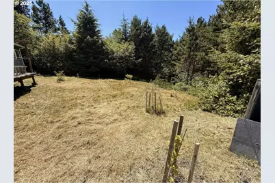 8790 NW Kinglet St, Seal Rock, OR 97376 - Photo 16