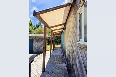 8790 NW Kinglet St, Seal Rock, OR 97376 - Photo 2