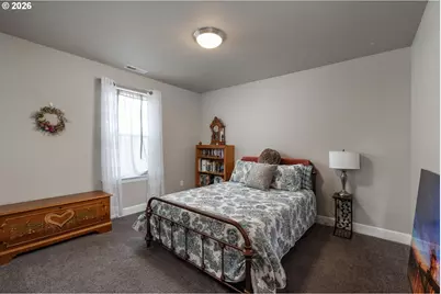 450 NE Oak Ct, Redmond, OR 97756 - Photo 14