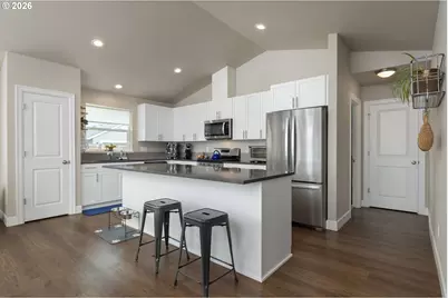 450 NE Oak Ct, Redmond, OR 97756 - Photo 10