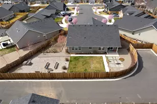 450 NE Oak Ct, Redmond, OR 97756 - Photo 26