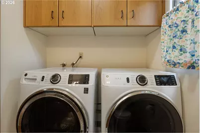 5919 SW Miles St, Portland, OR 97219 - Photo 20