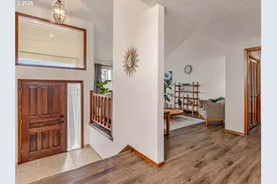 2905 SW Redfern Pl, Gresham, OR 97080 - Photo 6