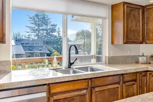 2905 SW Redfern Pl, Gresham, OR 97080 - Photo 14
