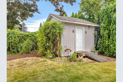 2905 SW Redfern Pl, Gresham, OR 97080 - Photo 40