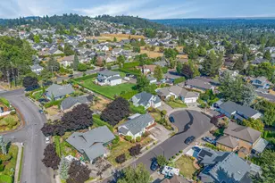 2905 SW Redfern Pl, Gresham, OR 97080 - Photo 44