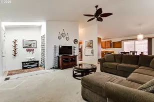 4665 Holly St, Springfield, OR 97478 - Photo 6