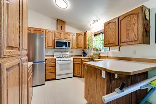 4665 Holly St, Springfield, OR 97478 - Photo 14