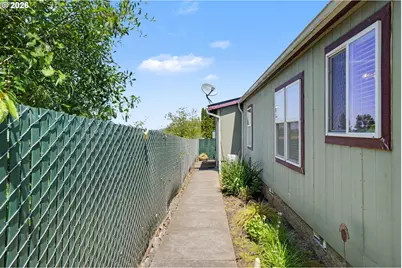 1015 Oak St #99, Silverton, OR 97381 - Photo 28