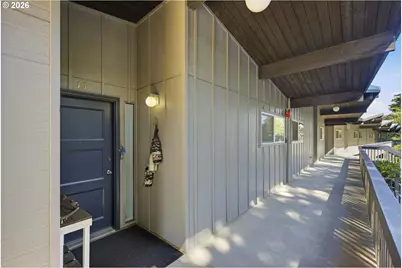 290 N 3rd Ct #15, Coos Bay, OR 97420 - Photo 4