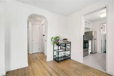 12107 SE Kelly St, Portland, OR 97266 - Photo 14