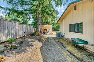 89713 Upper Johnson Crk Rd, Walterville, OR 97489 - Photo 44