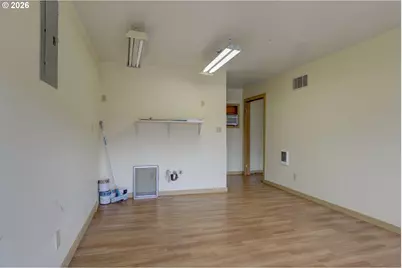 1013 Clark St, Wasco, OR 97065 - Photo 6