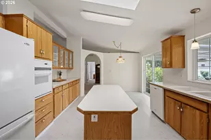 3220 Crescent Ave, Eugene, OR 97408 - Photo 14