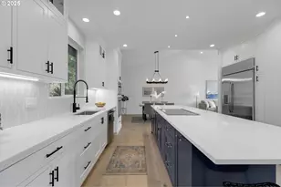 9375 NE Sacramento St, Portland, OR 97220 - Photo 10