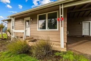 532 2nd St, Elkton, OR 97436 - Photo 4