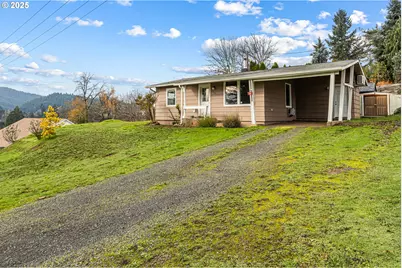 532 2nd St, Elkton, OR 97436 - Photo 1