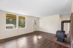 532 2nd St, Elkton, OR 97436 - Photo 8