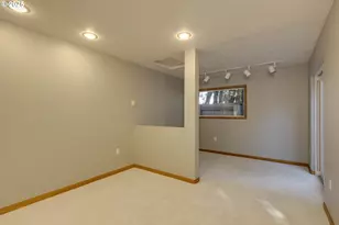 1060 NE 7th Dr, Newport, OR 97365 - Photo 22