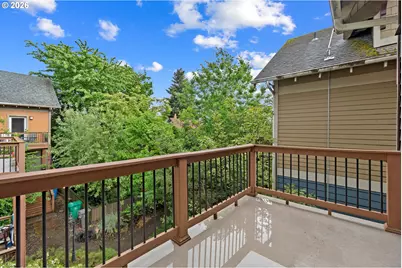 71 NE Graham St, Portland, OR 97212 - Photo 22