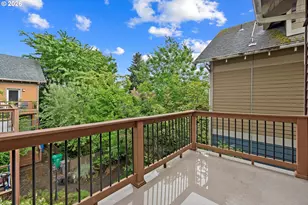 71 NE Graham St, Portland, OR 97212 - Photo 22