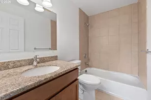 71 NE Graham St, Portland, OR 97212 - Photo 18