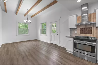 71 NE Graham St, Portland, OR 97212 - Photo 10
