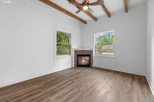 71 NE Graham St, Portland, OR 97212 - Photo 6