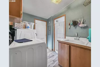 2084 18th St, Baker City, OR 97814 - Photo 18